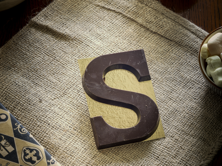 Kleine Chocoladeletters S - Puur - 75 gram