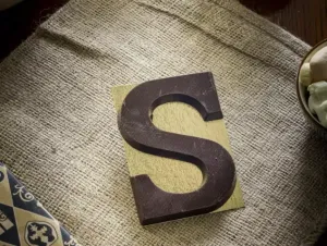 Kleine Chocoladeletters 75gr S puur